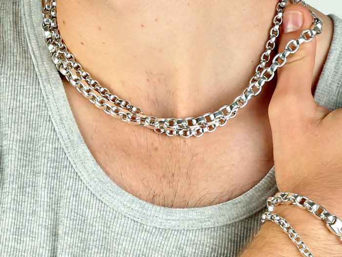 Statement jewellery