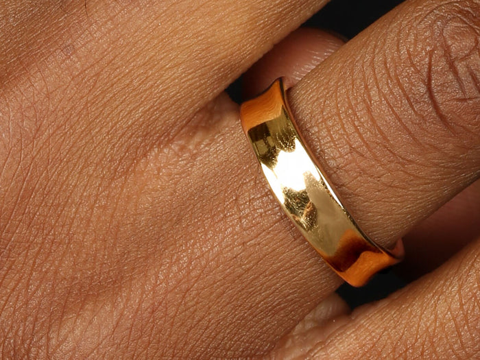 Yellow gold for men