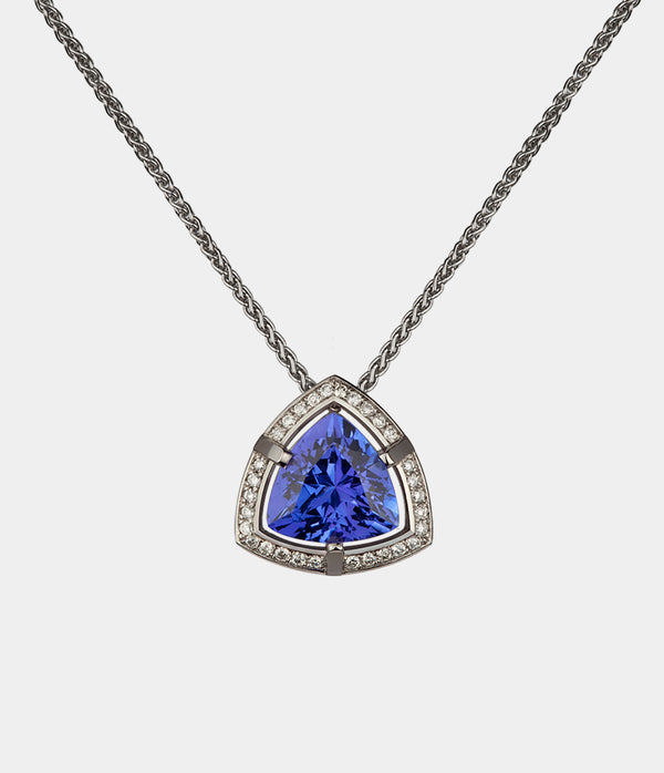 Tsarina Diamond Halo Necklace