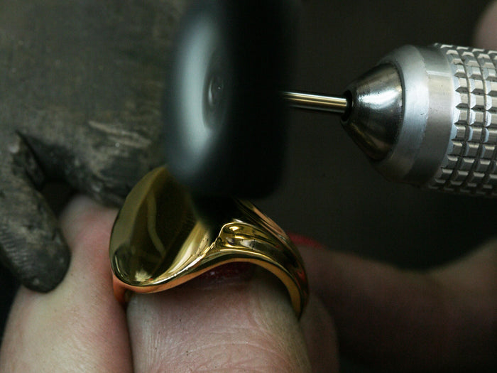 Our guide to yellow gold jewelry