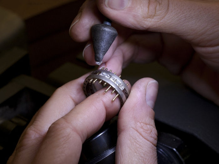Stephen Einhorn is an ethical & sustainable jewelry brand