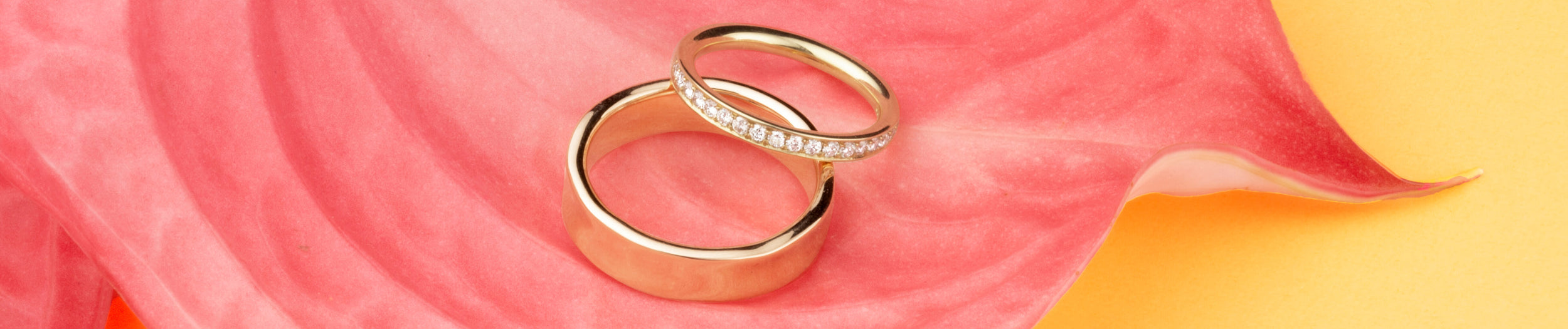 Women's wedding rings