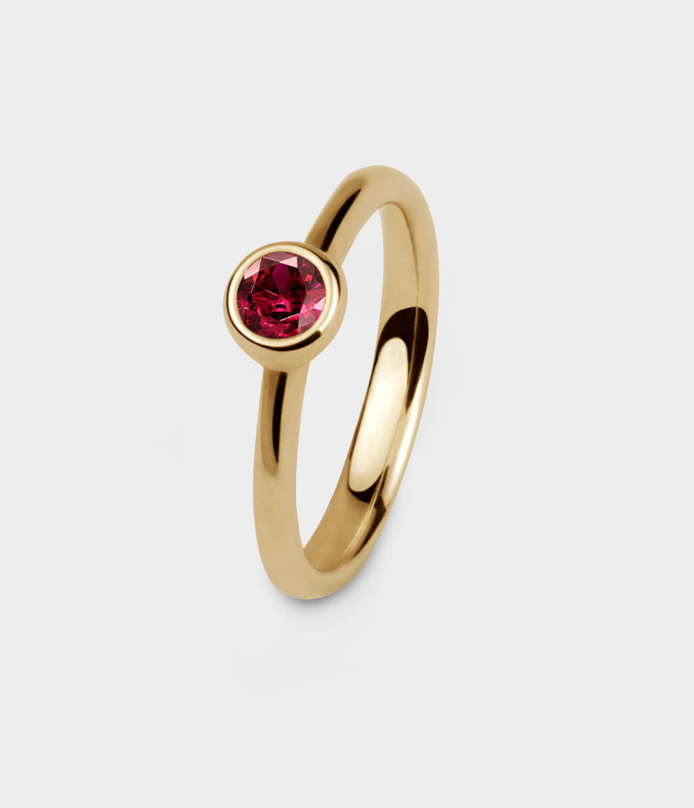 Halo 4 Ring in 18 Carat Yellow Gold