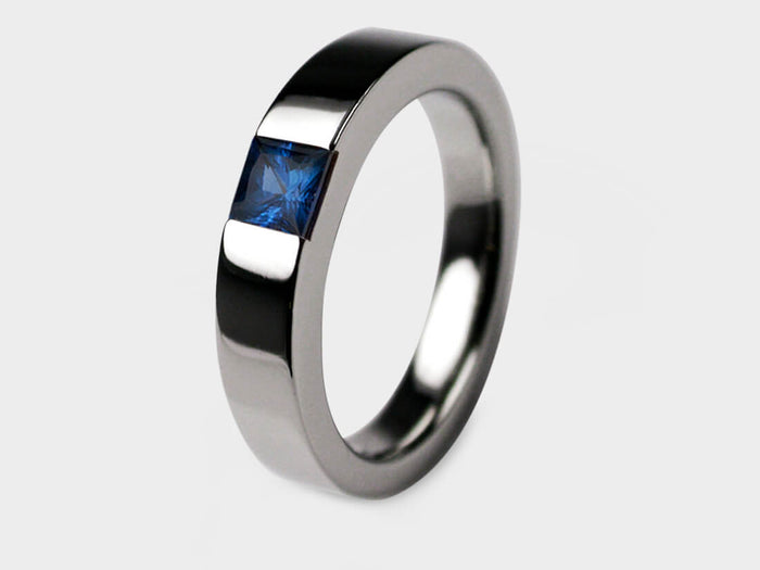 How to buy an engagement ring